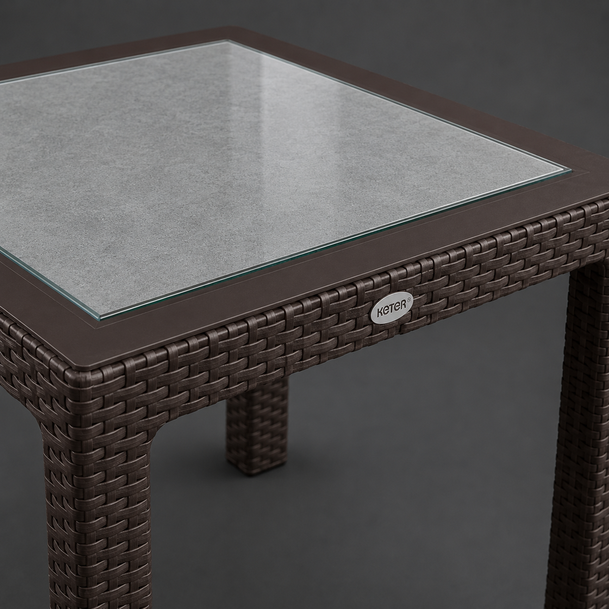MASA 90X90 RATTAN GOLD CAMLI KAHVE